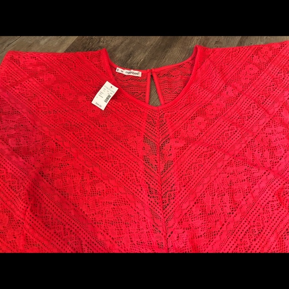 Coral Crochet Blouse - Picture 3 of 3